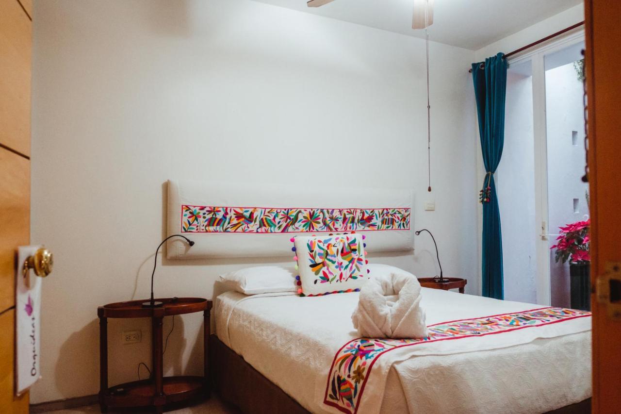 Casa De Las Bugambilias B&B Oaxaca Luaran gambar